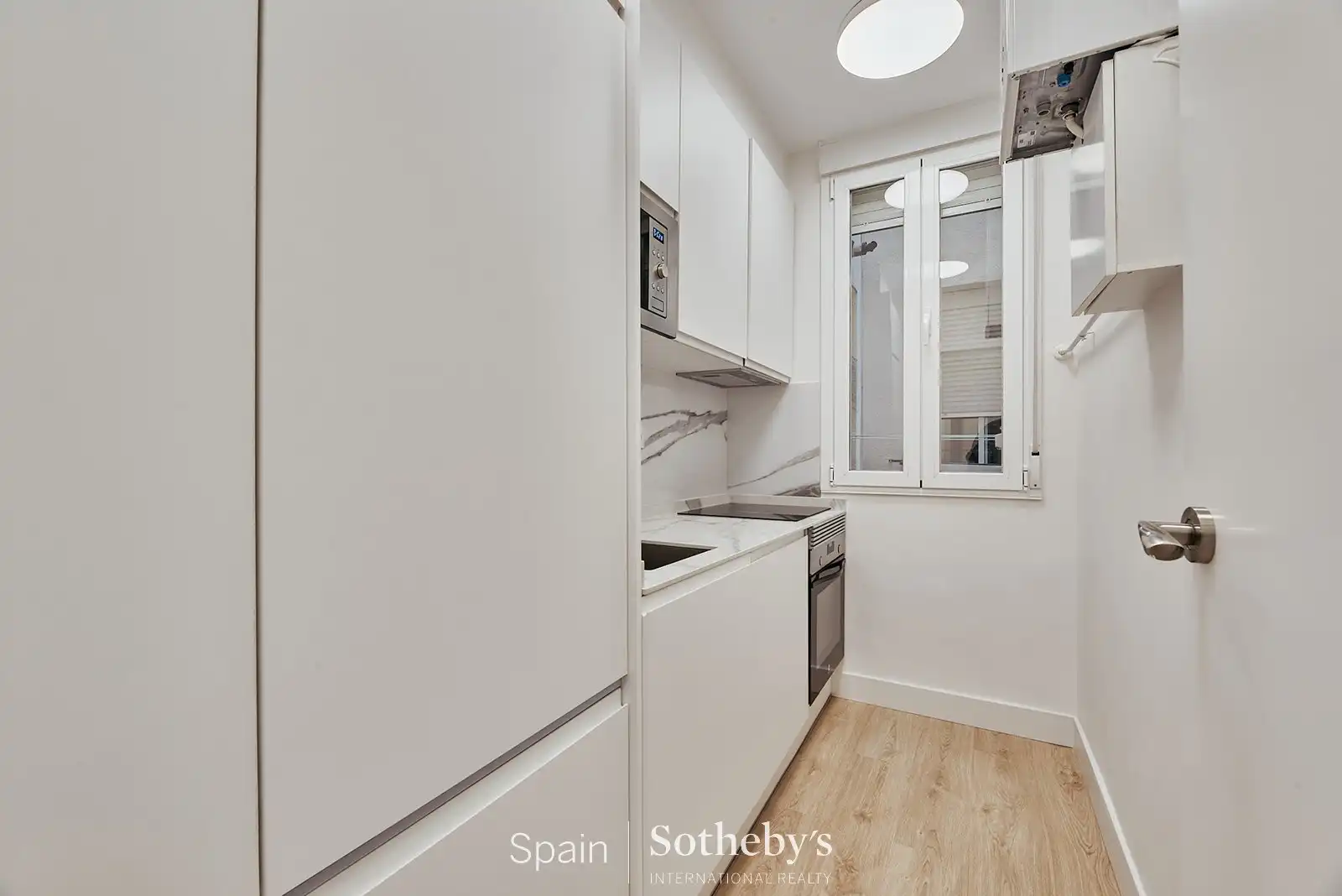 Kitchen of Apartments for sale in Madrid  with Air Conditioner and Heating