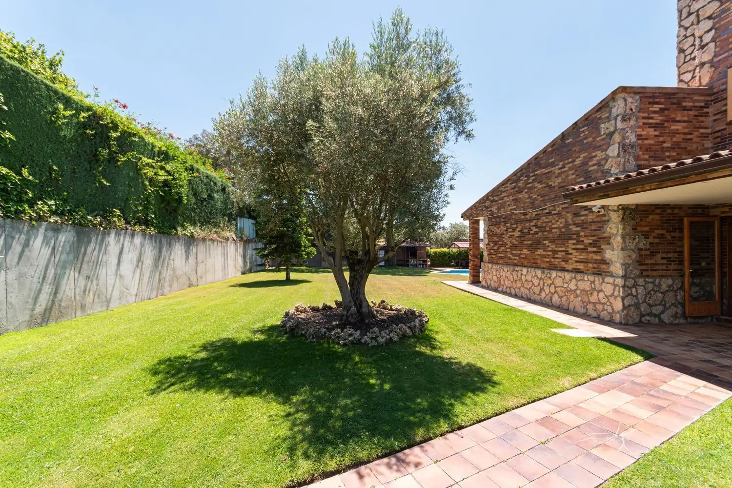 Jardí de Casa o xalet en venda en Tres Cantos amb Calefacció i Traster