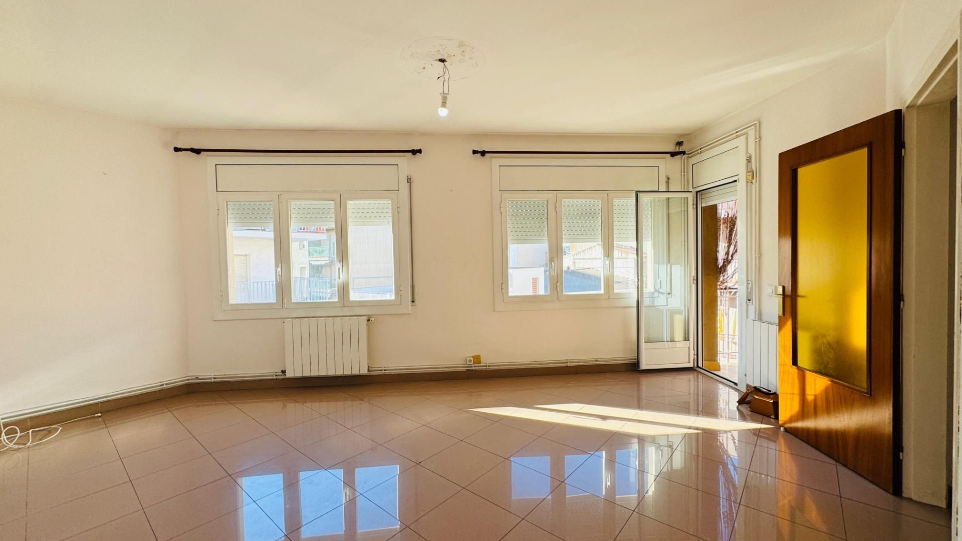 Living room of Flat for sale in Vilafranca del Penedès  with Heating, Balcony and Alarm