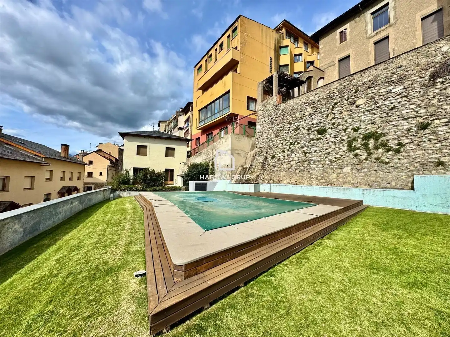 Piso con piscina en venta en Puigcerdà