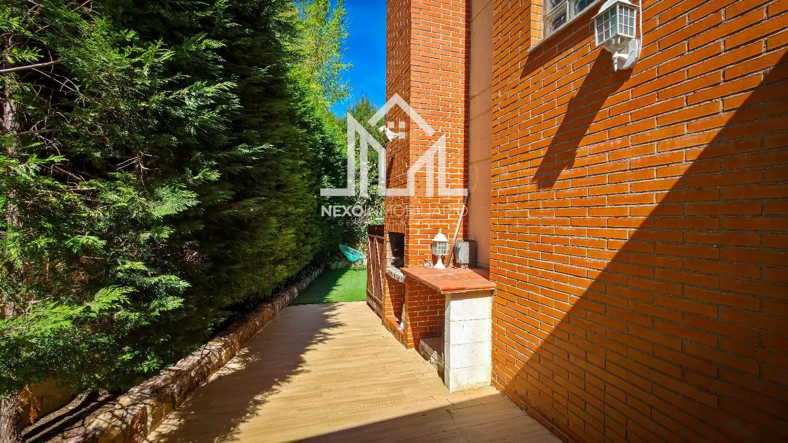 Casa aparellada amb piscina en venda a Gladiolos, imagen 54