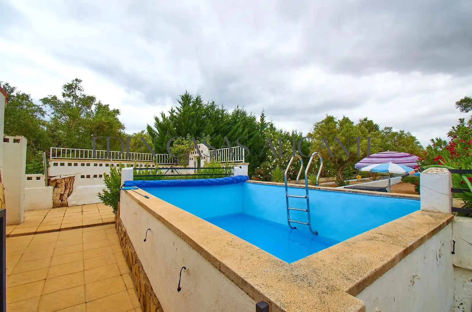 Piscina de Casa o chalet en venta en Biar con Aire acondicionado, Calefacción y Jardín privado