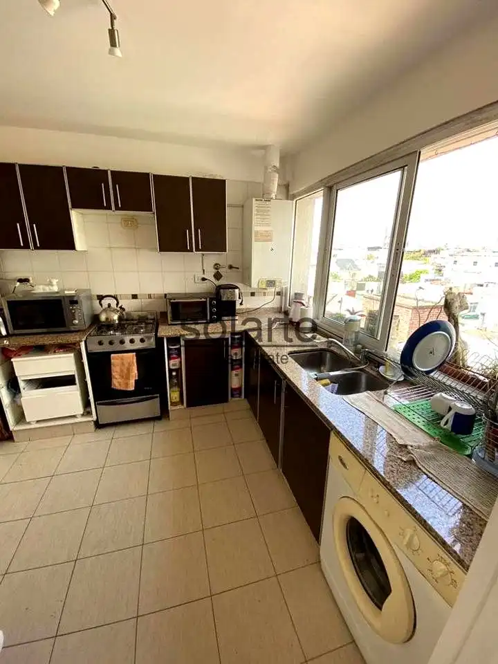 Cocina de Piso en venta en L'Hospitalet de Llobregat con Aire acondicionado, Parquet y Balcón