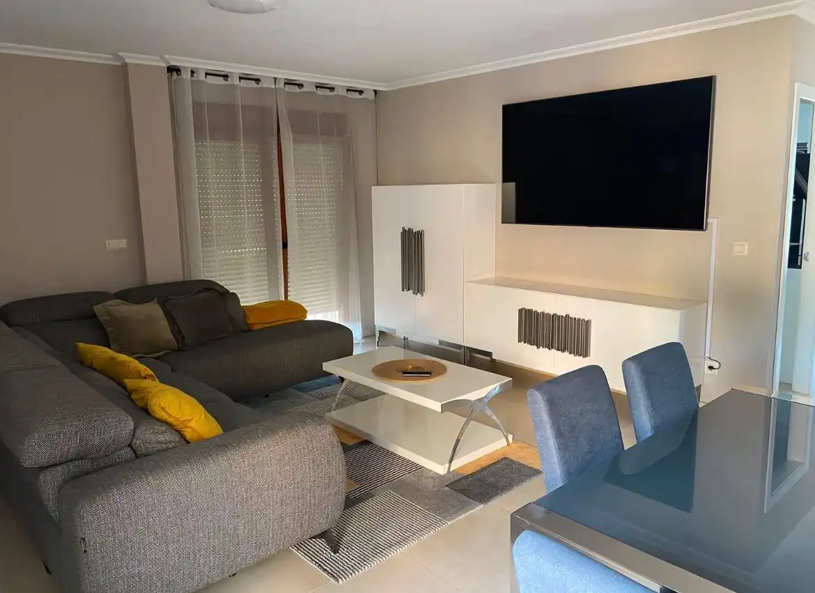 Sala d'estar de Casa o xalet en venda en Vilanova de Arousa amb Jardí privat, Terrassa i Traster