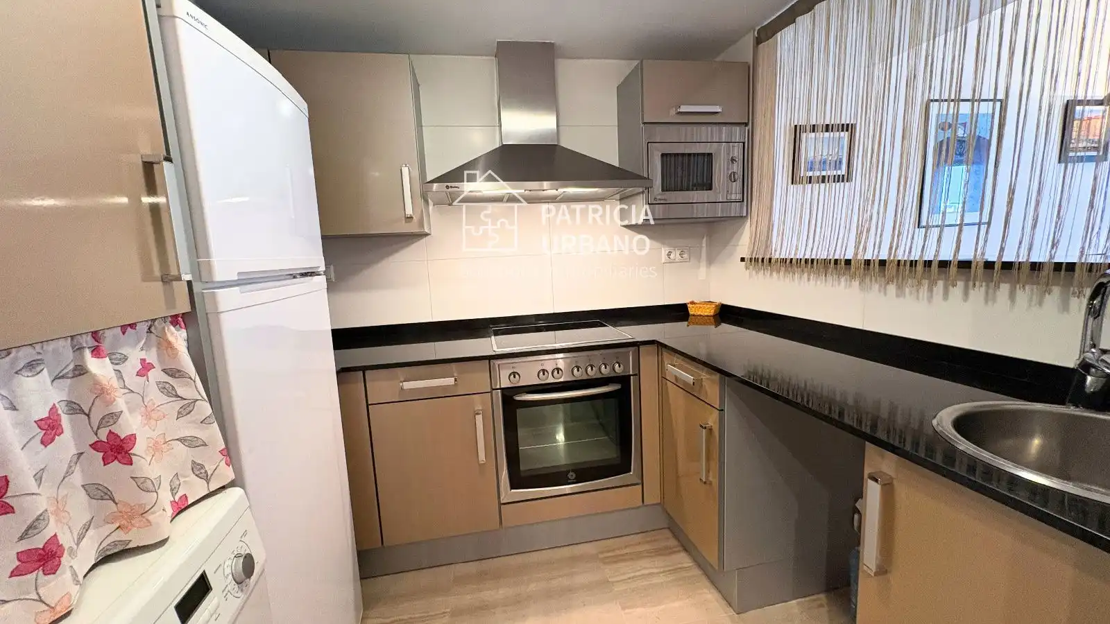 Kitchen of Flat for sale in Cambrils  with Air Conditioner, Heating and Parquet flooring