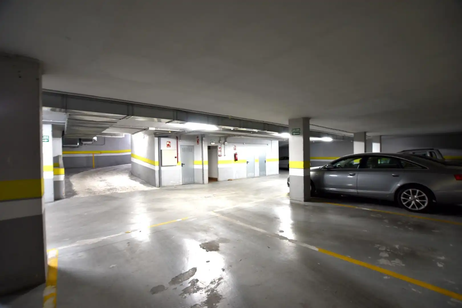 Parking of Flat for rent in Beiro