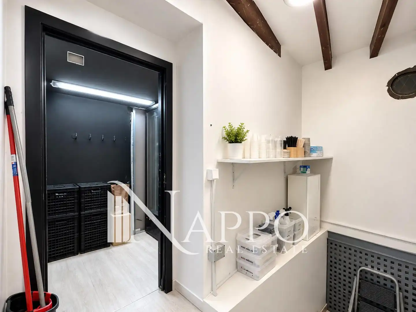 Local comercial en traspàs a Oms, imagen 17