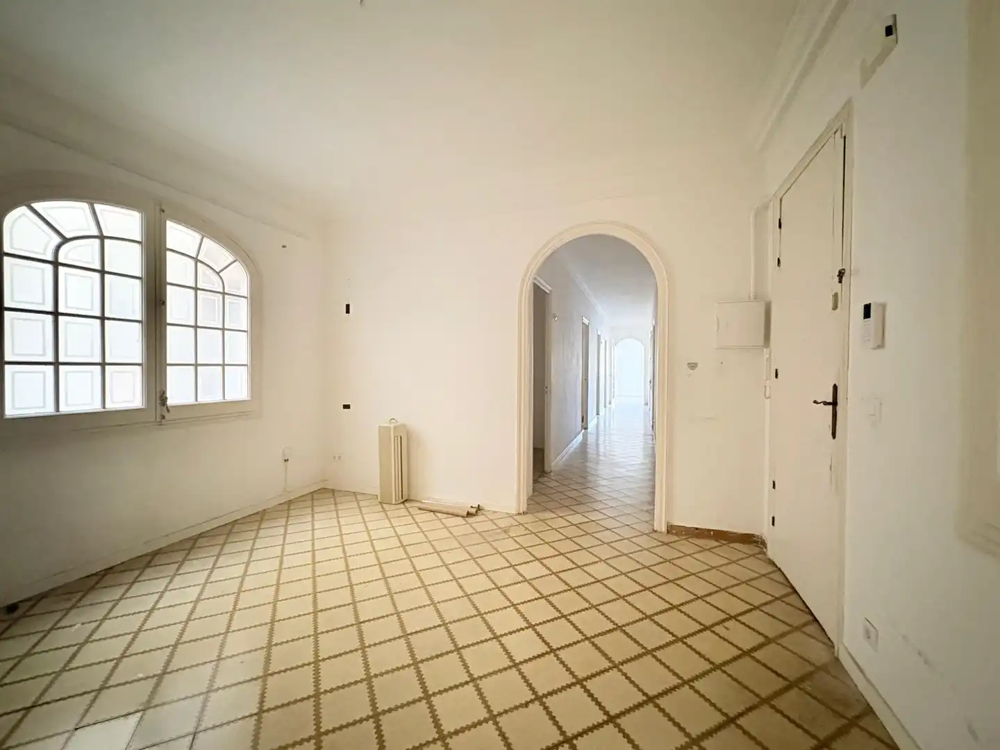 Piso de alquiler en Barcelona con Aire acondicionado, Horno y Balcón
