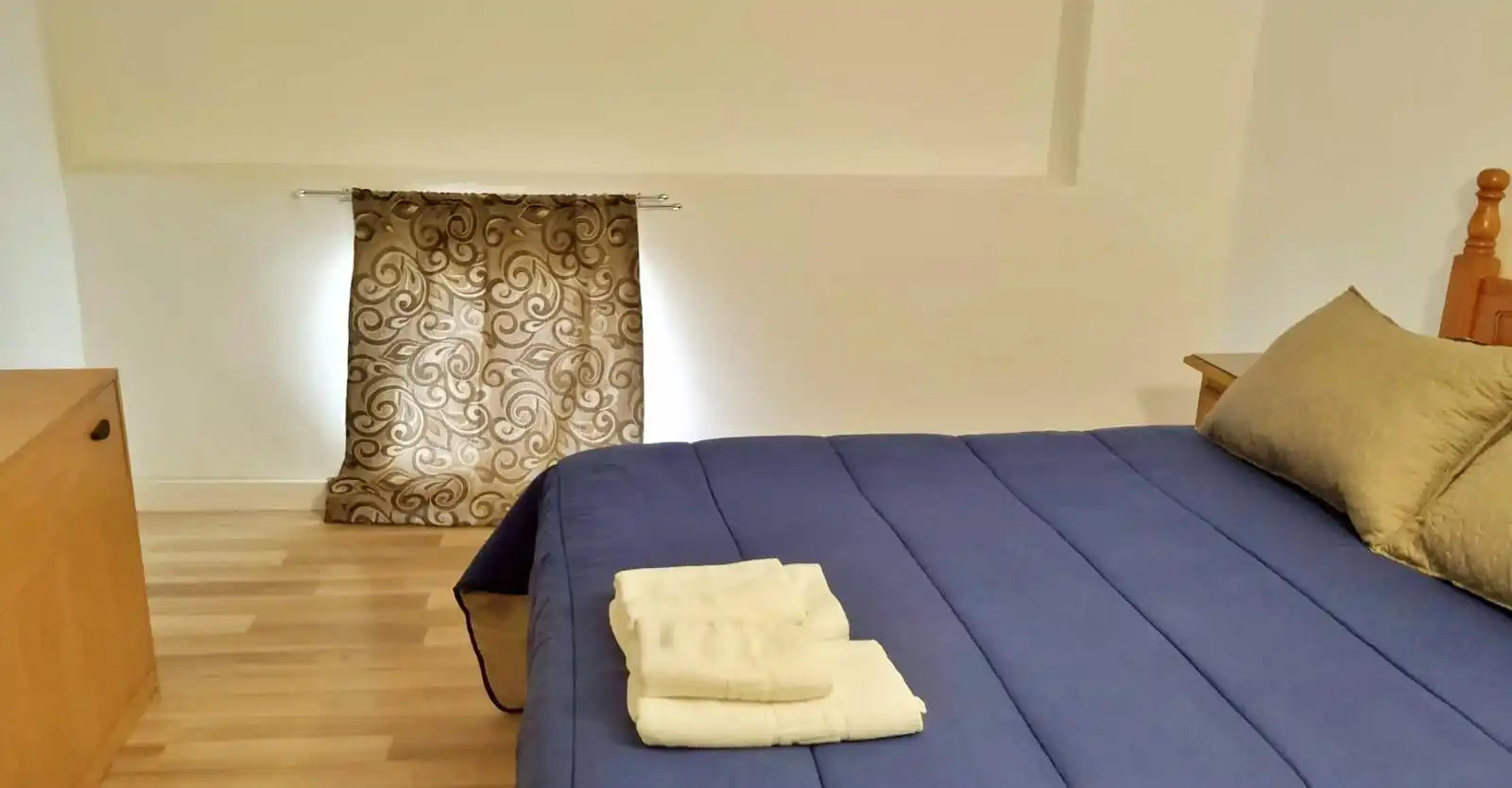 Habitación de Casa o chalet en venta en Alcalá del Júcar con Aire acondicionado, Jardín privado y Terraza