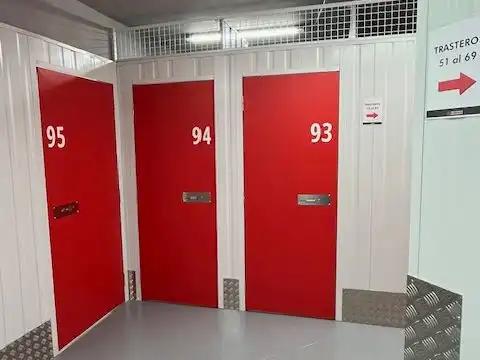 Traster de lloguer en Esplugues de Llobregat amb Alarma