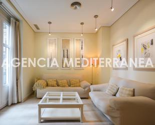 Living room of Flat for sale in  Valencia Capital  with Air Conditioner, Heating and Parquet flooring