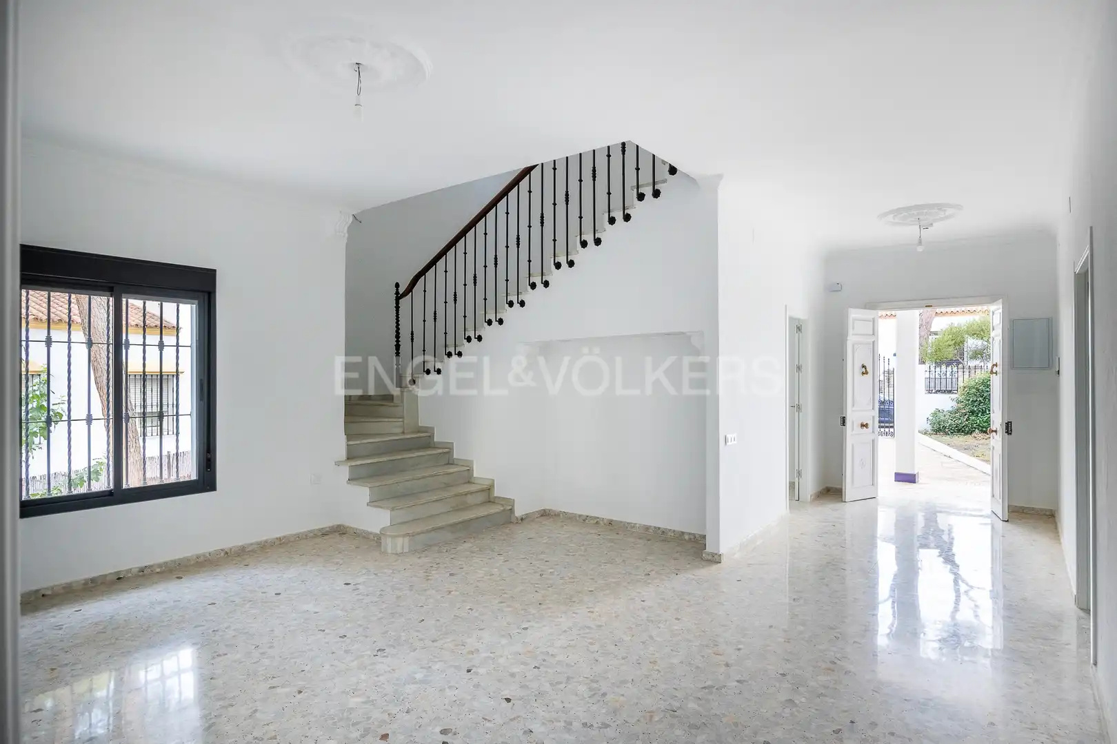 Casa o xalet en venda en Alcalá de Guadaira amb Calefacció, Jardí privat i Terrassa