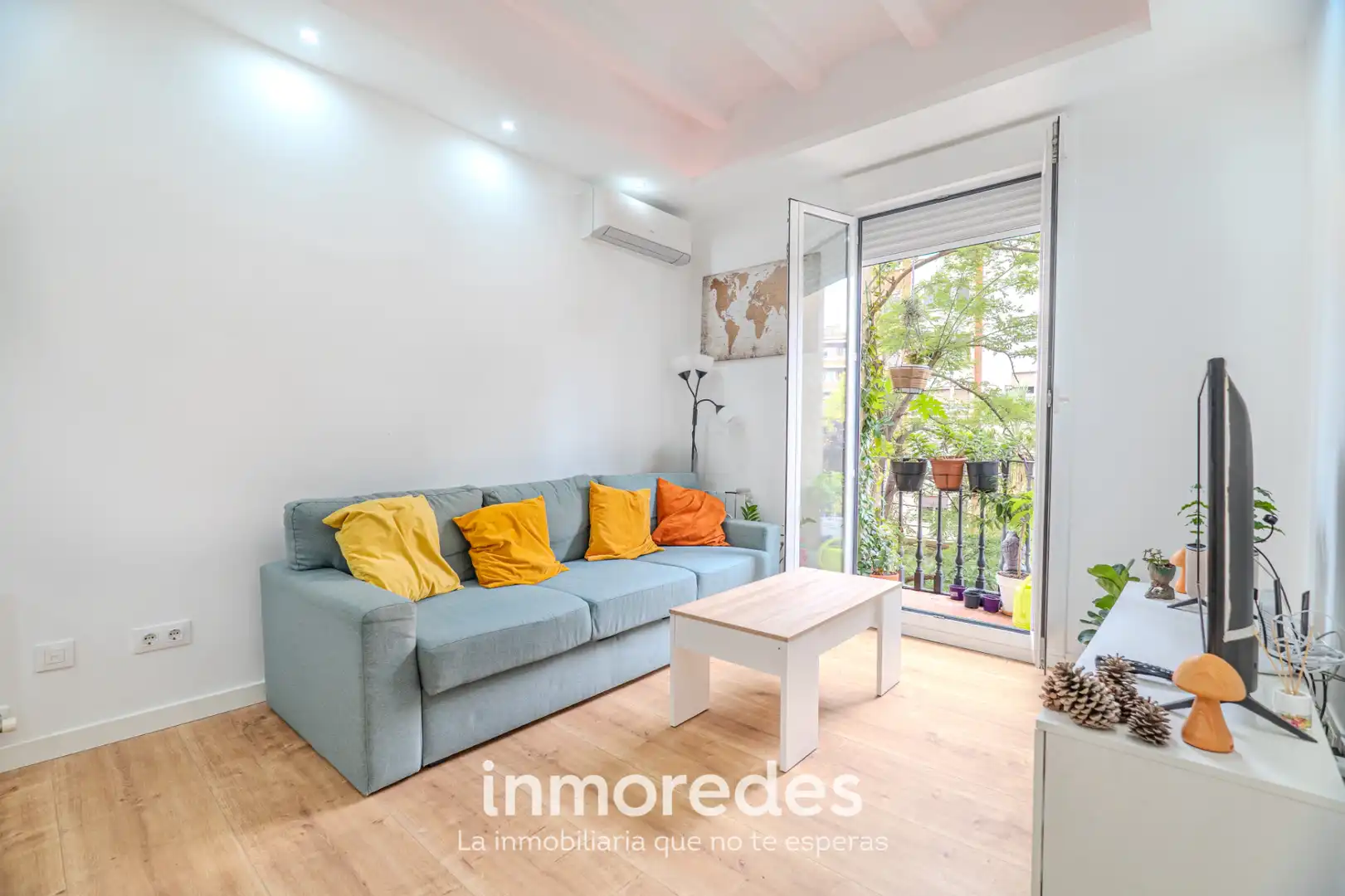 Appartamento con terrazza in vendita a Avinguda de Mistral