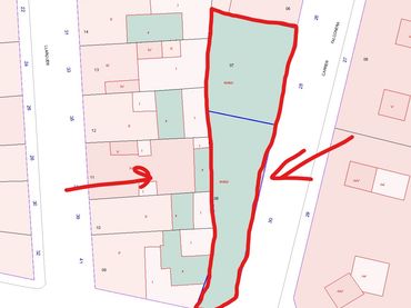 Terreno residencial en venta en Carrer Falconera 28