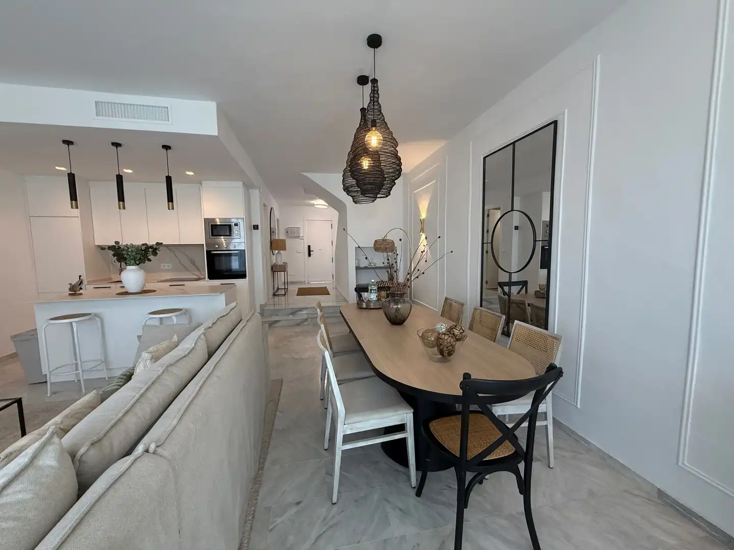Comedor de Casa adosada de alquiler en Estepona con Calefacción, Jardín privado y Alarma