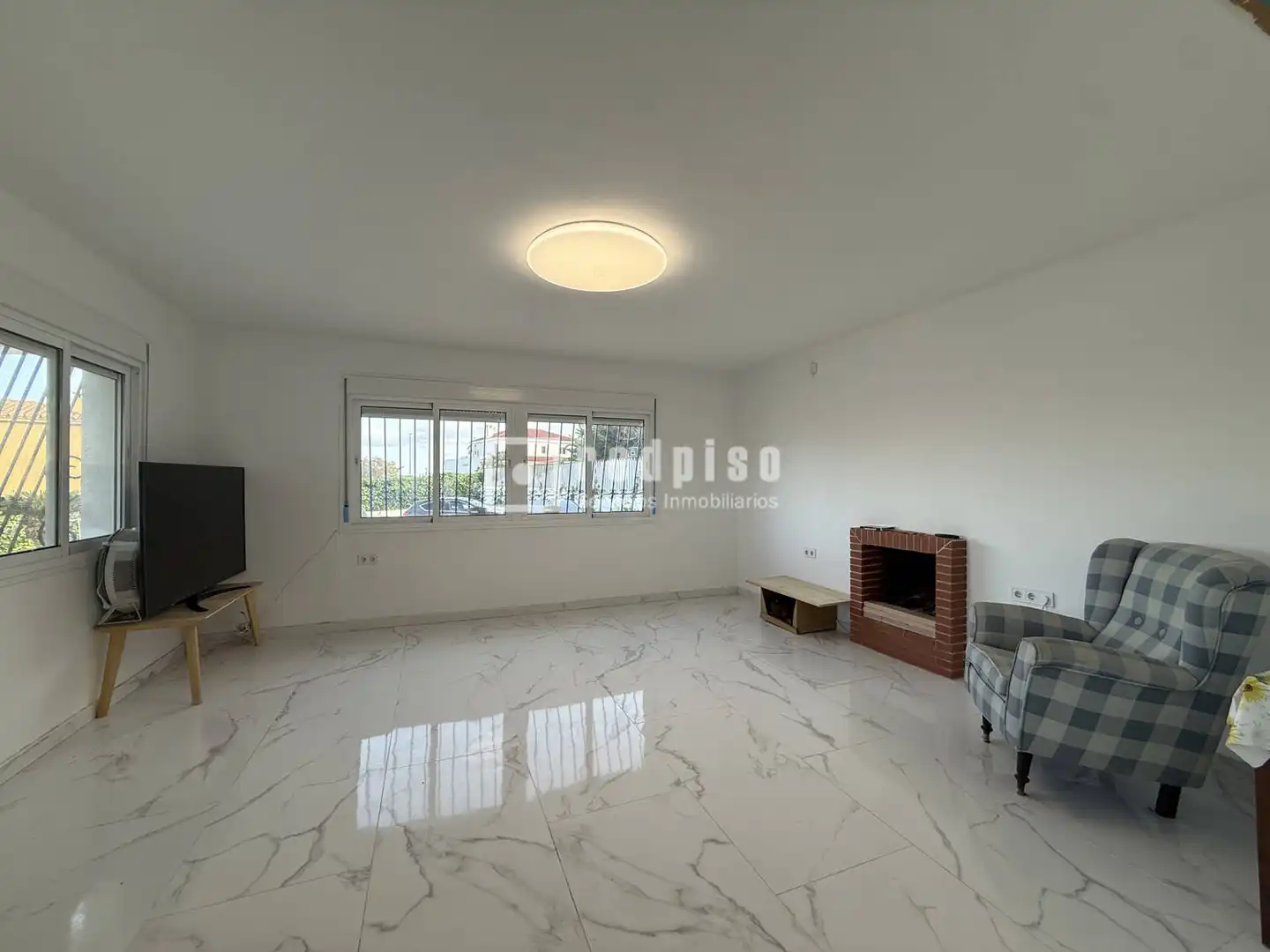 Living room of Houses for sale in Málaga  with Air Conditioner, Private garden and Furnished