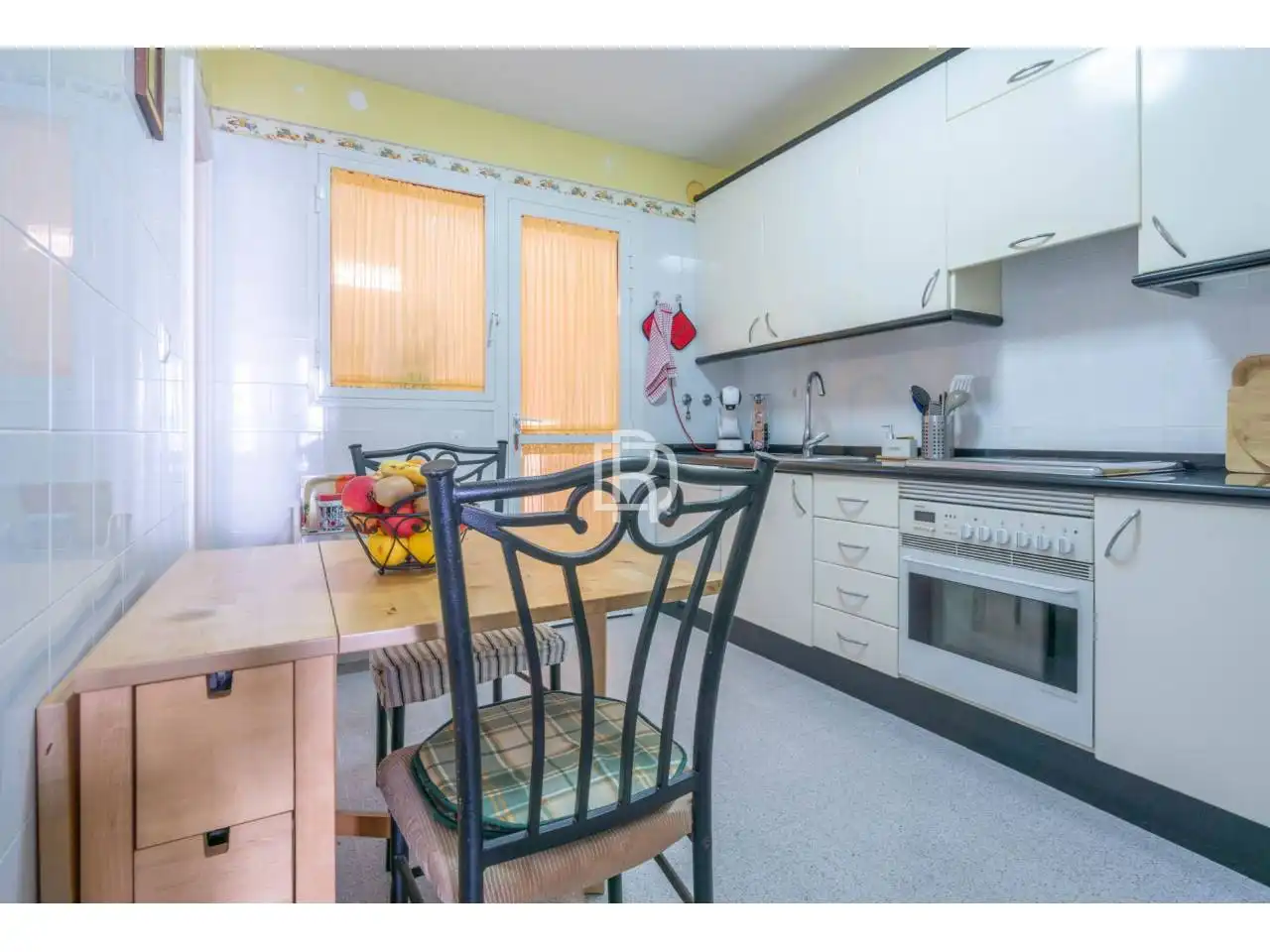 Küche von Einfamilien-Reihenhaus zum Verkauf in Santa Cruz de Tenerife mit Klimaanlage, Terrasse und Möbliert