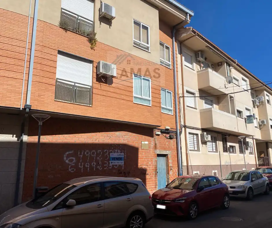 Gewerbefläche zum Verkauf in Calle Genaro Cajal 8