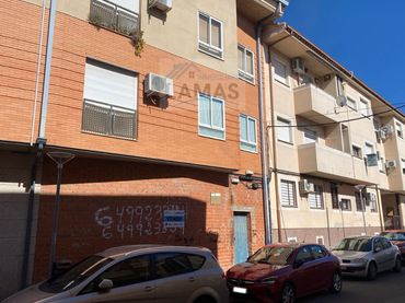Local comercial en venda a Calle Genaro Cajal 8