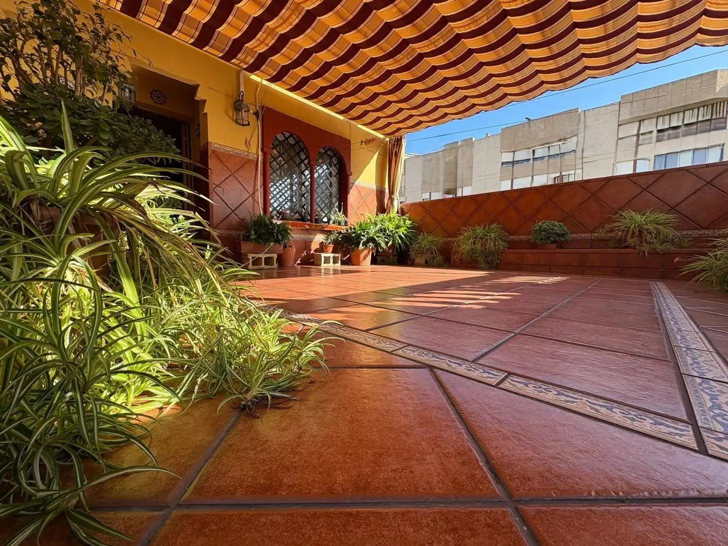 Terrace of Detached homes for sale in Algeciras  with Air Conditioner, Terrace and Storage room
