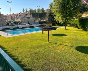 Swimming pool of Single-family semi-detached for sale in Valladolid Capital  with Swimming Pool