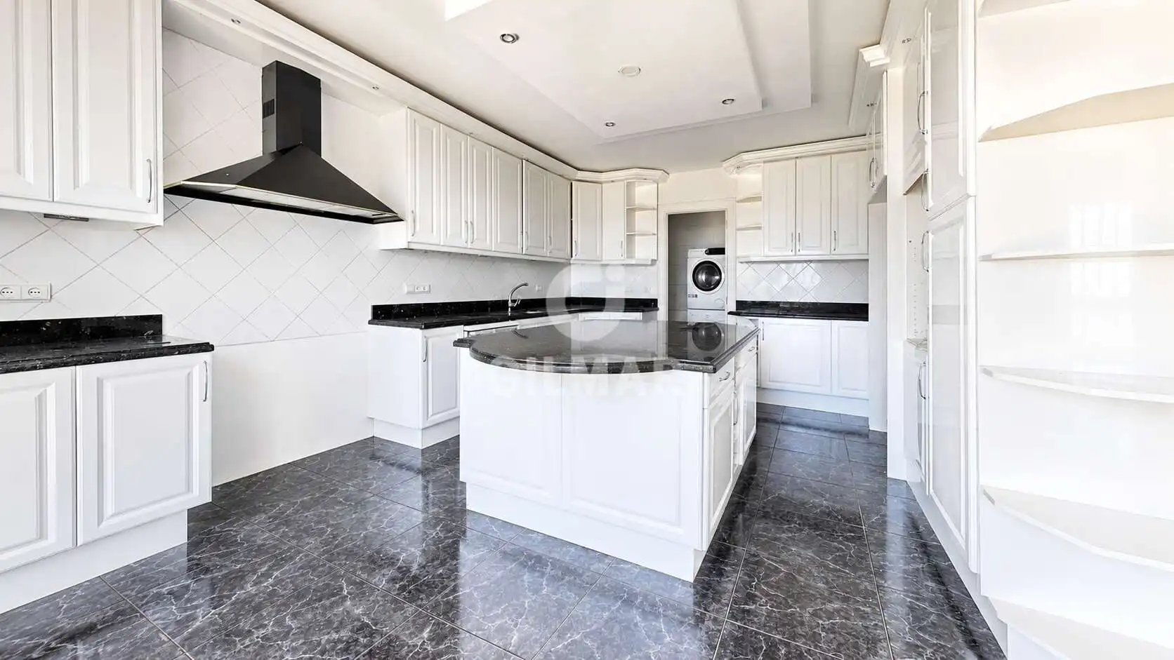 Cocina de Casa o chalet en venta en Benalmádena con Jardín privado y Piscina