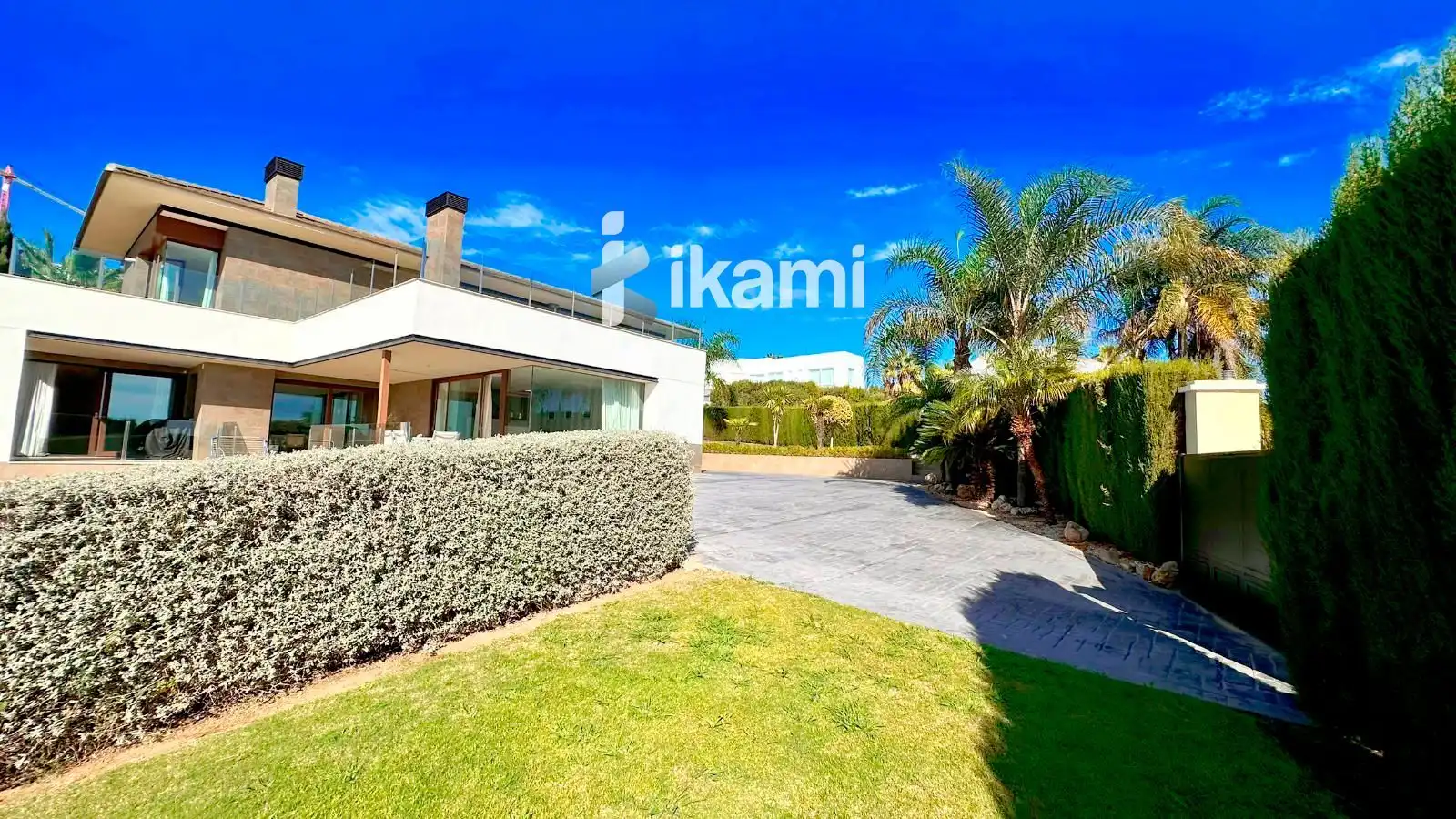 Jardín de Casa o chalet en venta en La Alcaidesa con Aire acondicionado, Calefacción y Terraza