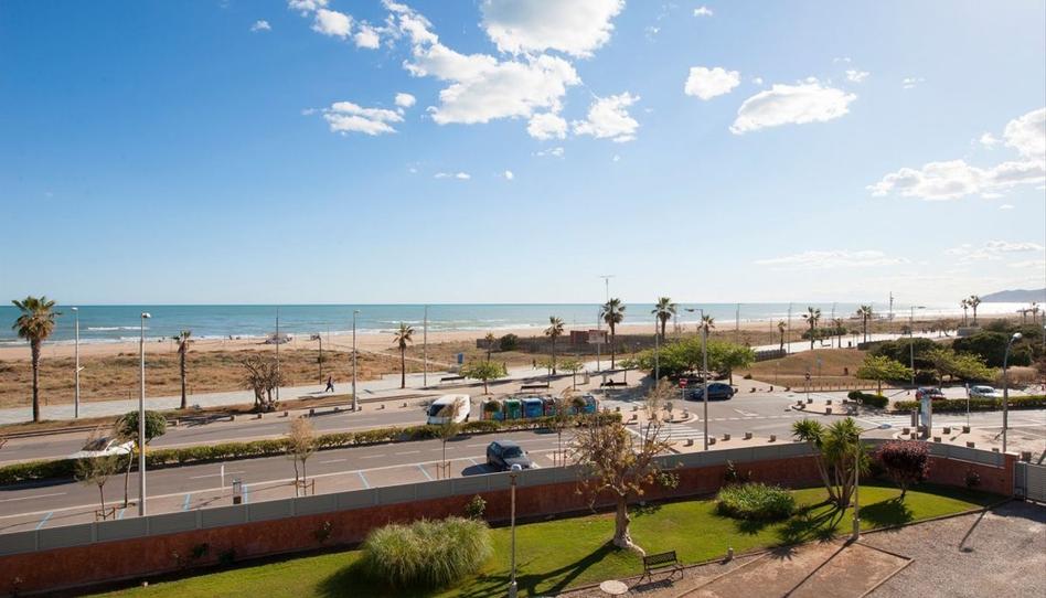 Foto 1 de Apartamento de alquiler en Passeig Marítim, La Pineda, Barcelona