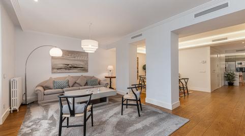 Foto 2 de Piso de alquiler en Cortes - Huertas,  Madrid Capital