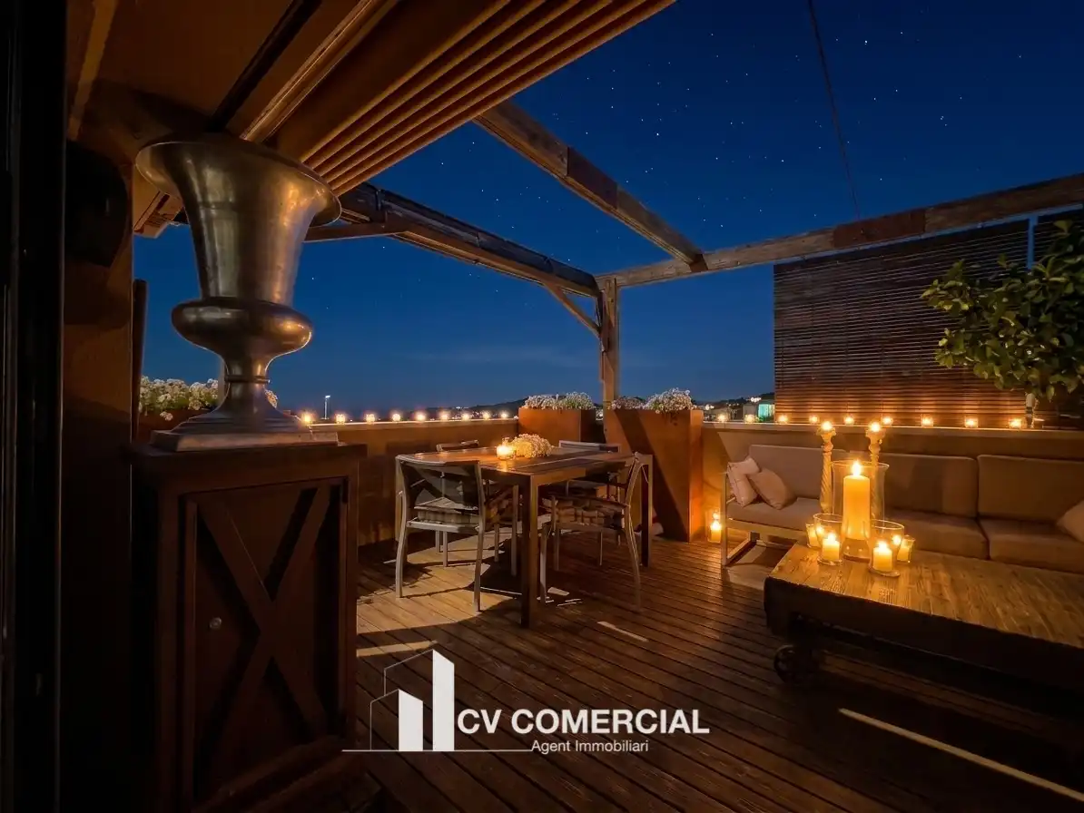 Terraza de Ático en venta en Tiana con Aire acondicionado, Calefacción y Parquet