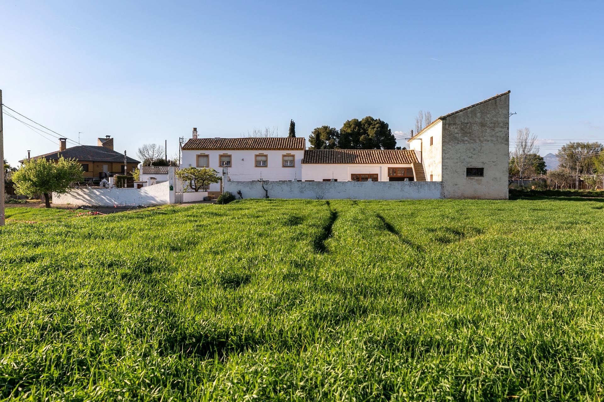 Finca rústica en venda en  Huesca Capital amb Calefacció, Jardí privat i Terrassa