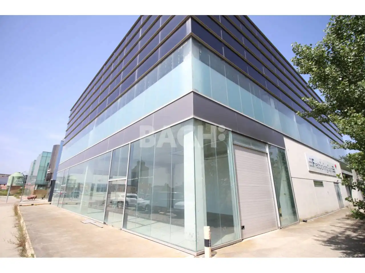 Vista exterior de Local en venta en Gurb