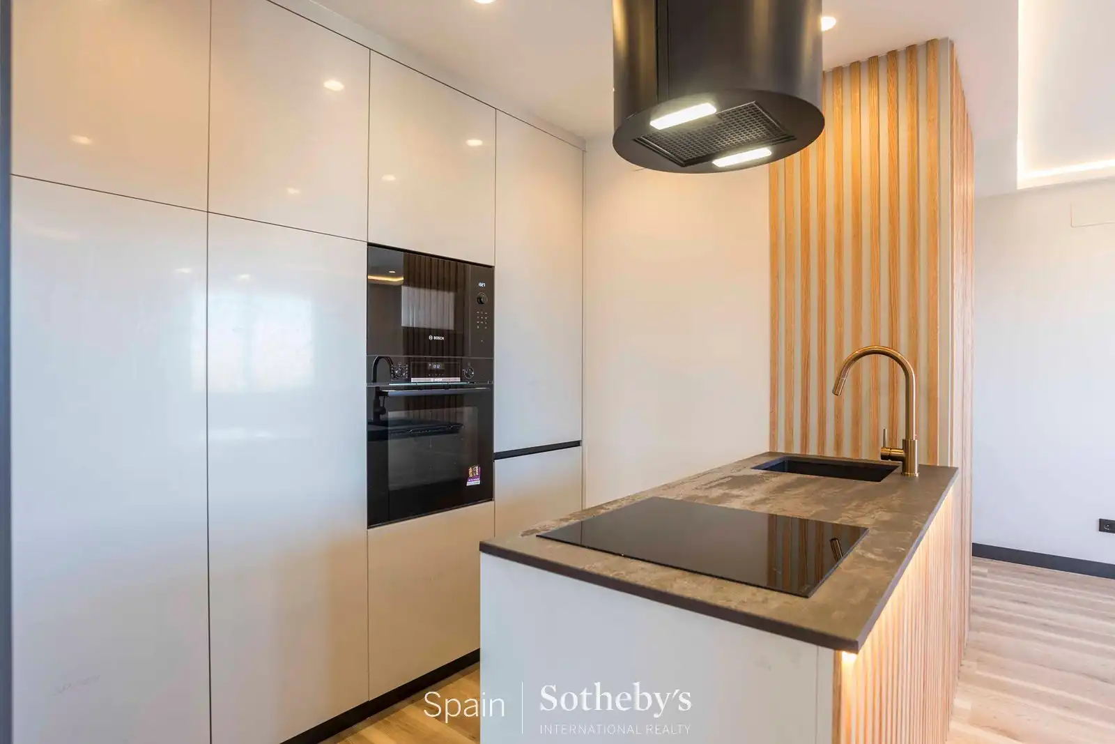 Cocina de Apartamento en venta en Madrid con Aire acondicionado, Calefacción y Piscina