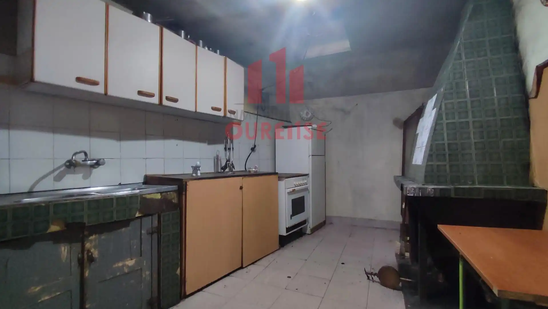 Kitchen of Houses for sale in Ourense Capital   with Private garden and Storage room