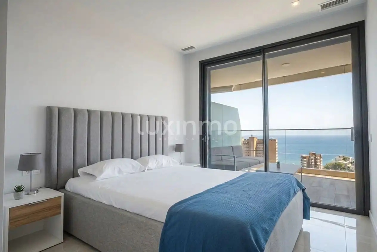 Bedroom of Flat for sale in Benidorm  with Air Conditioner, Heating and Private garden