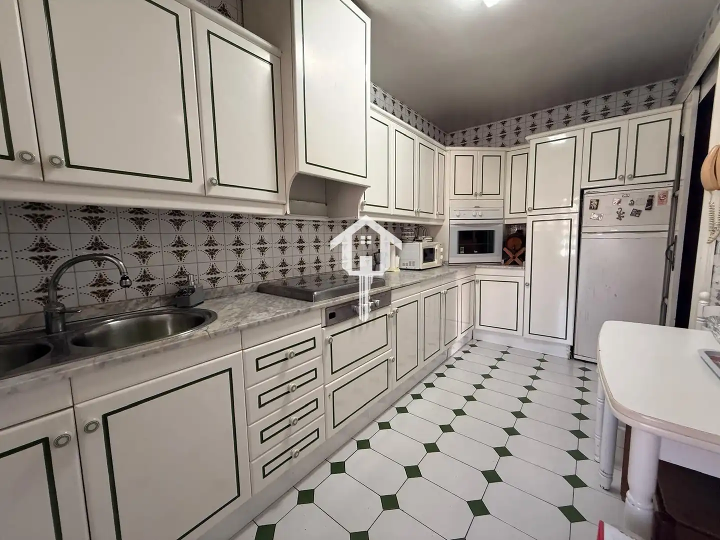 Cocina de Piso en venta en Alicante / Alacant con Aire acondicionado, Amueblado y Balcón