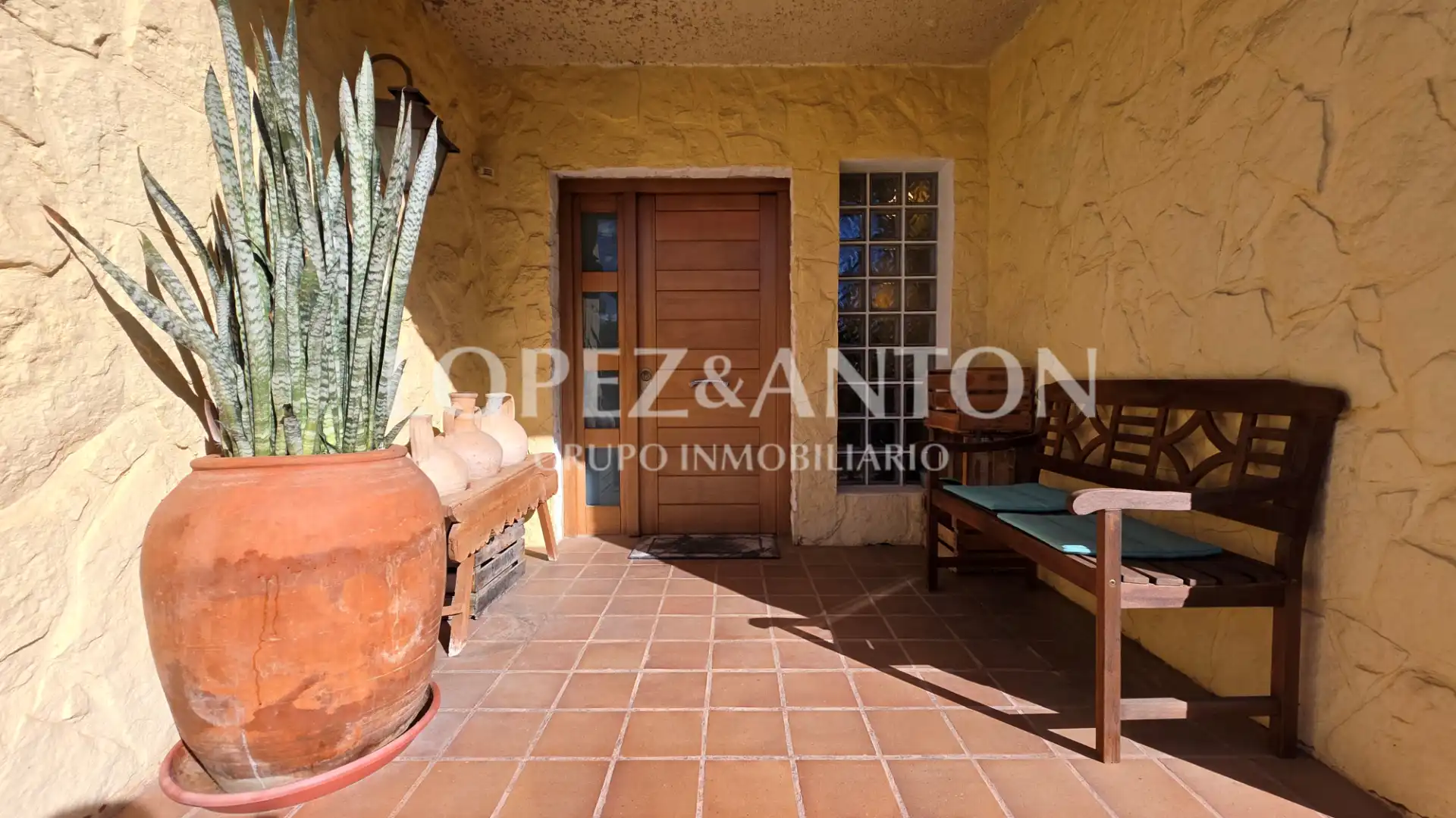 Haus oder Chalet zum Verkauf in L'Eliana mit Klimaanlage, Heizung und Privatgarten