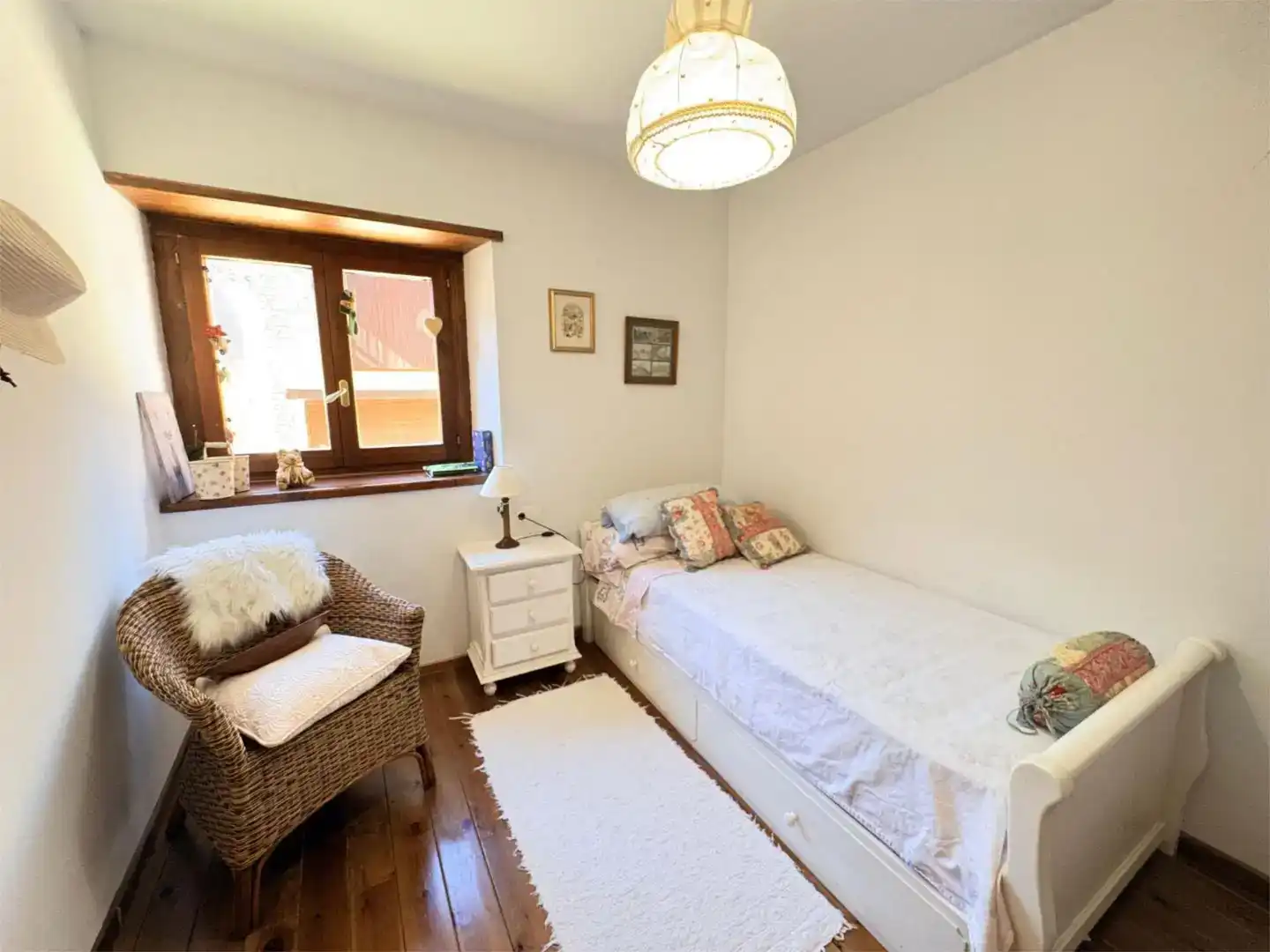 Habitación de Piso de alquiler en Naut Aran con Parquet, Amueblado y Balcón