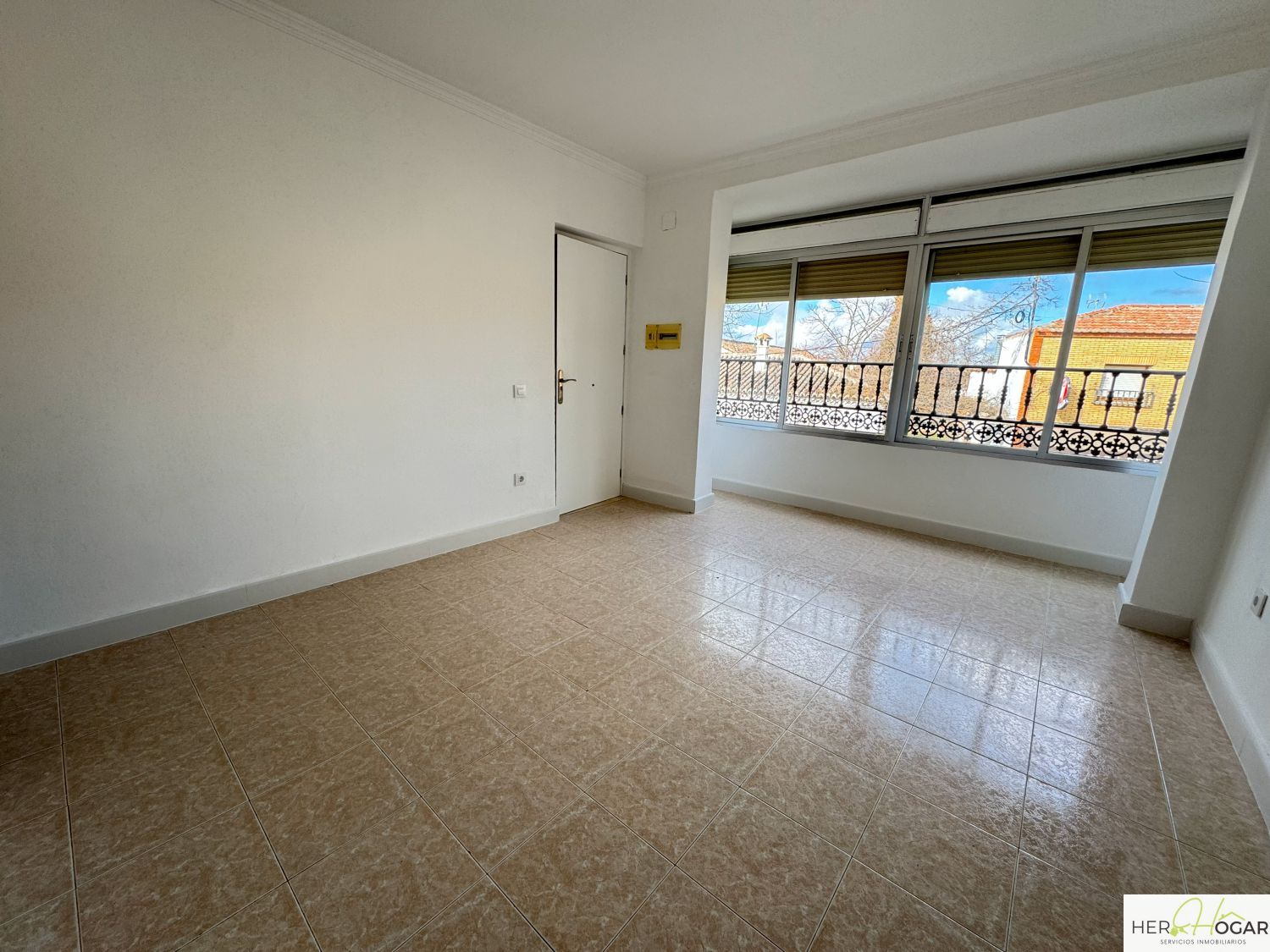 Sala d'estar de Pis de lloguer en Polán amb Aire condicionat, Calefacció i Balcó