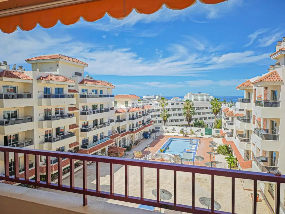 Vista exterior de Piso en venta en Arona