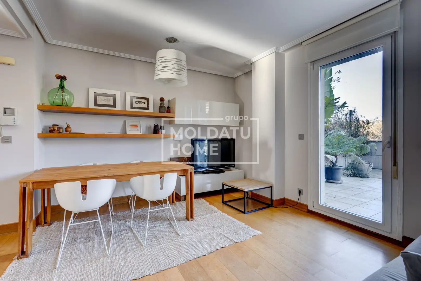 Sala d'estar de Dúplex en venda en Donostia - San Sebastián  amb Calefacció i Terrassa