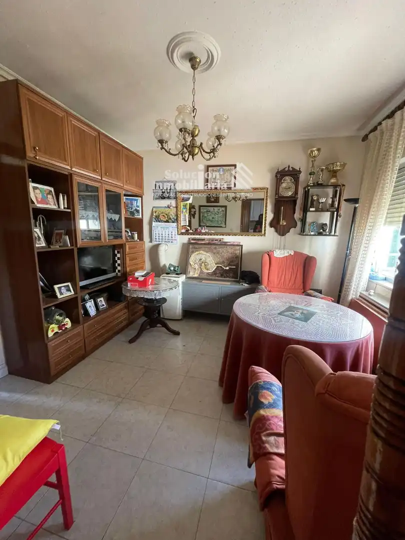 Sala de estar de Casa o chalet en venta en Doñinos de Salamanca con Calefacción y Amueblado