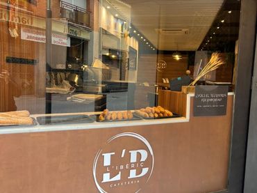 Locale commerciale in cessione a Carrer Gaietá Ventalló 32