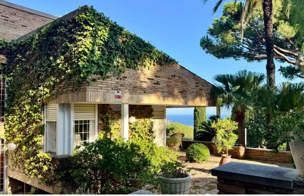 Vista exterior de Casa o chalet en venta en Cabrils con Aire acondicionado, Calefacción y Terraza
