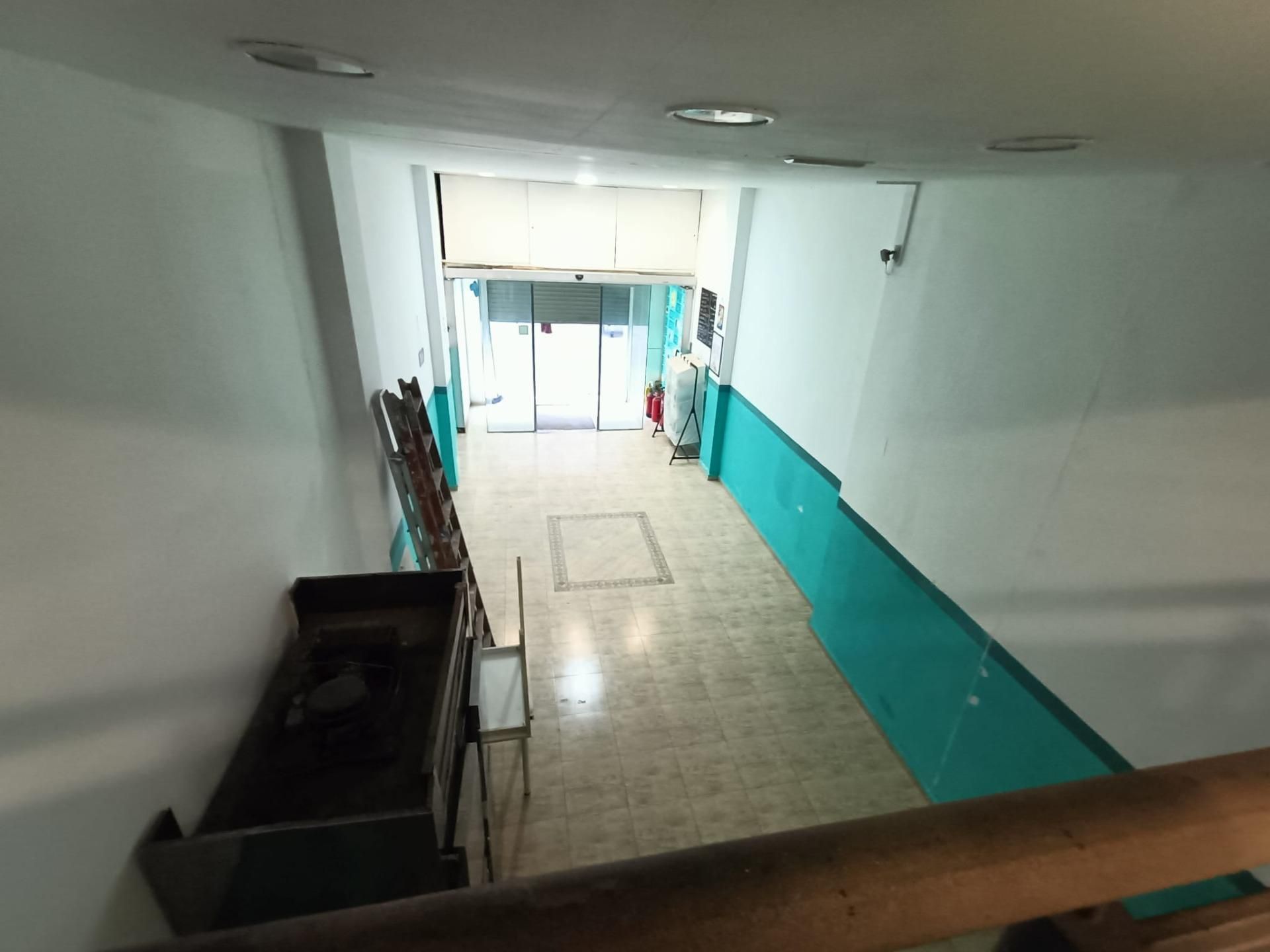 Local de alquiler en Navas, Sant Andreu