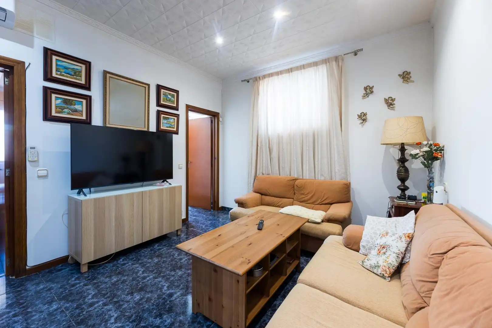 Living room of Houses for sale in Llevant