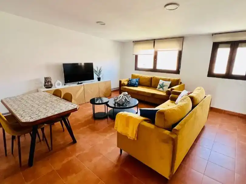 Sala d'estar de Casa adosada en venda en A Guarda  