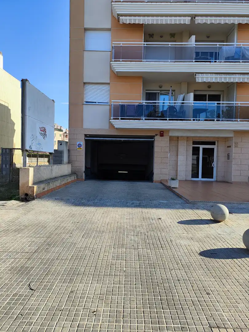 Garaje de alquiler en Passeig de Miramar, 146, Barri Marítim