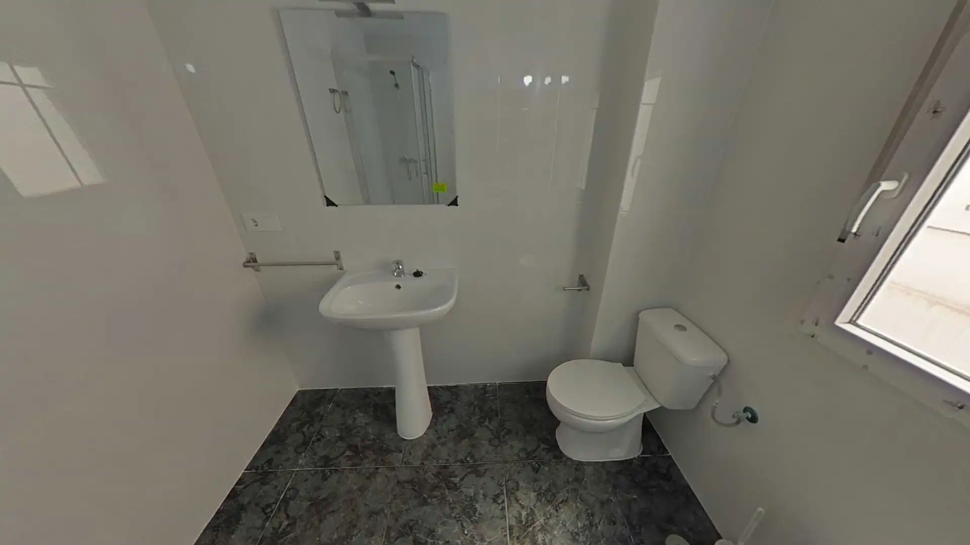 Bany de Pis en venda en Alicante / Alacant