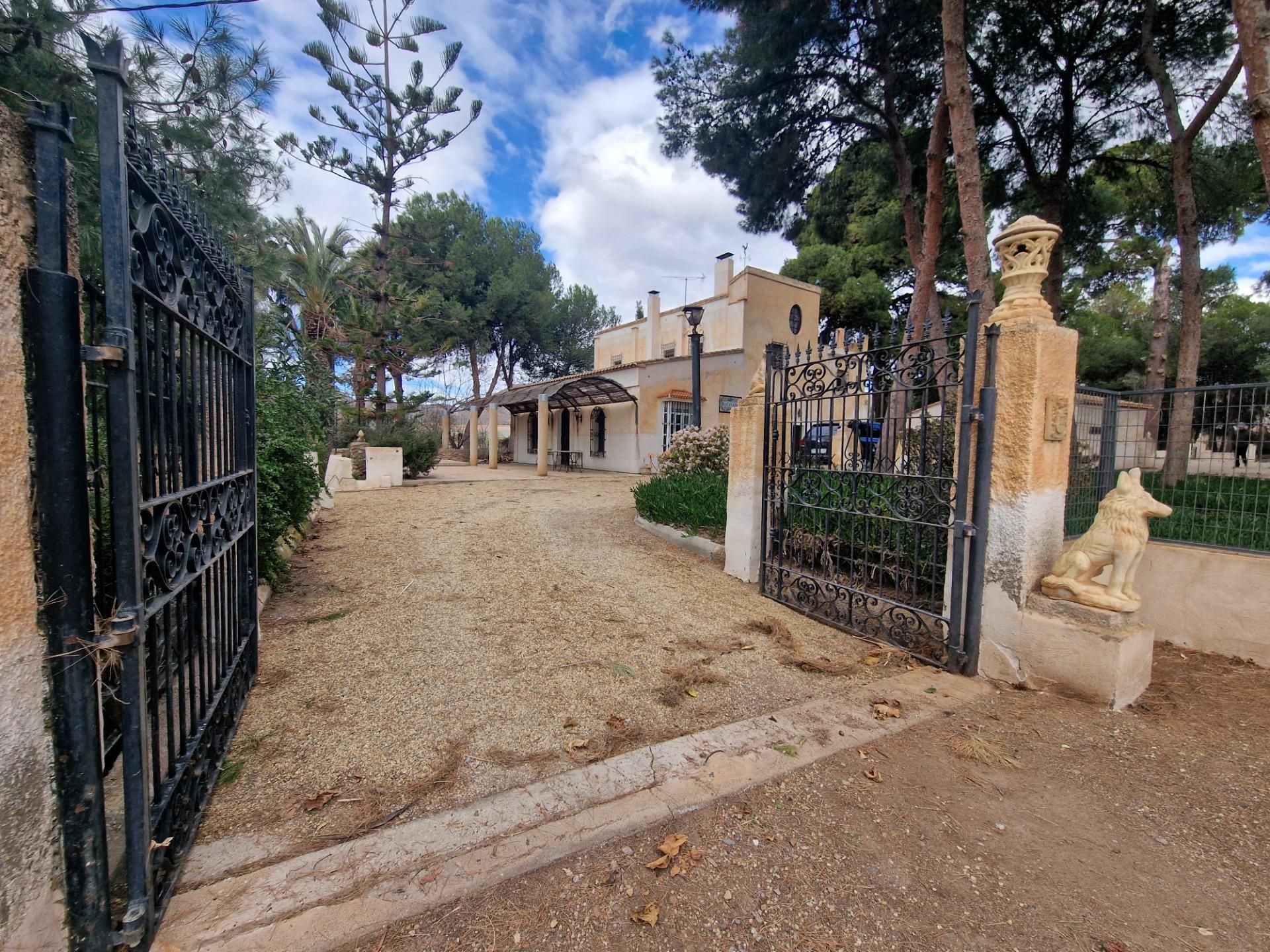 Vista exterior de Finca rústica en venda en Águilas amb Jardí privat, Terrassa i Piscina